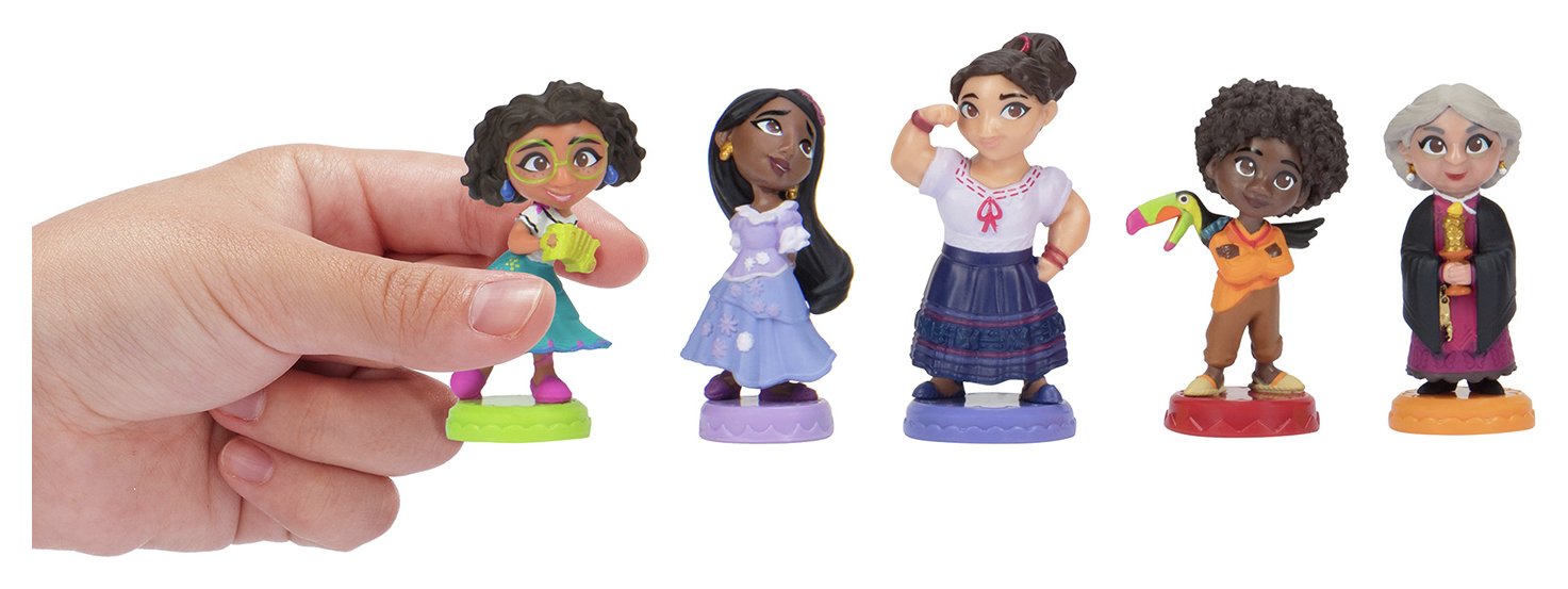 Disney Encanto Madrigal Family 5 Figure Pack