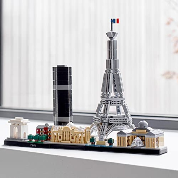 LEGO Architecture Paris Skyline Building Set 21044 - Image 5