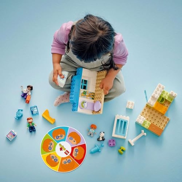 LEGO DUPLO First Time: Visit to the Doctor Toy Playset 10449 - Image 4