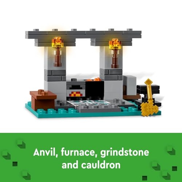LEGO Minecraft The Armoury Toy with Character Figures 21252 - Image 3