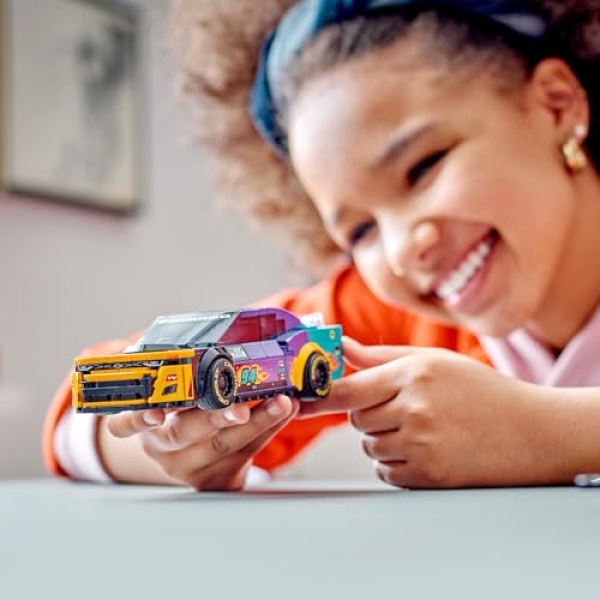 LEGO Speed Champions NASCAR Chevrolet Camaro ZL1 76935 - Image 5