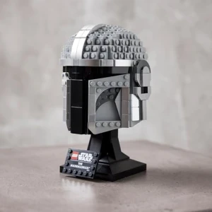 LEGO Star Wars The Mandalorian Helmet Model Adult Set 75328