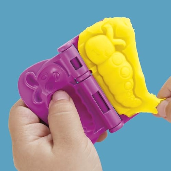 Play-Doh Light & Look Microscope with 5 Tubs & Accessories - Image 8