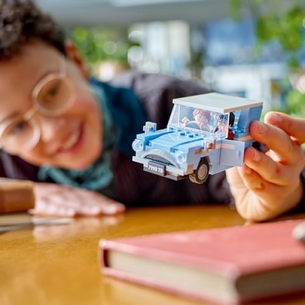 LEGO Harry Potter Flying Ford Anglia Car Toy Set 76424 - Image 5
