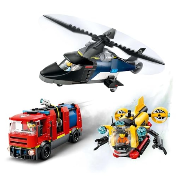 LEGO City Helicopter, Fire Engine & Submarine Remix 60462 - Image 6