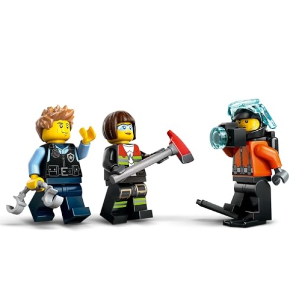 LEGO City Helicopter, Fire Engine & Submarine Remix 60462 - Image 5