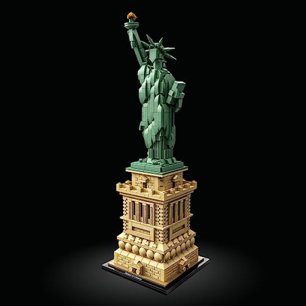 LEGO Architecture Statue of Liberty Model Building Set 21042 - Image 3