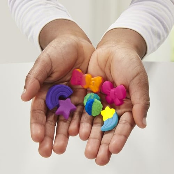Play-Doh Hair Stylin' Salon 6 Tubs & 7 Accessories Playset - Image 9
