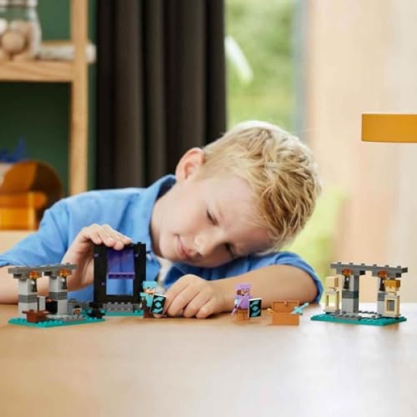 LEGO Minecraft The Armoury Toy with Character Figures 21252