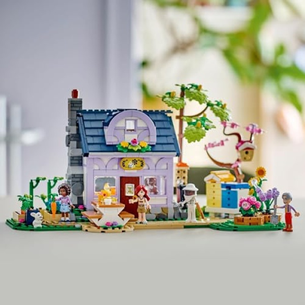 LEGO Friends Beekeepers' House and Flower Garden Set 42669 - Image 5