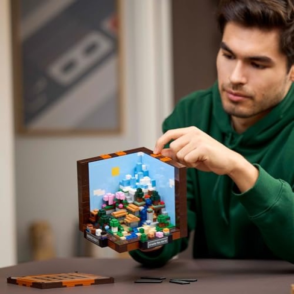LEGO Minecraft The Crafting Table model Set for Adults 21265 - Image 8