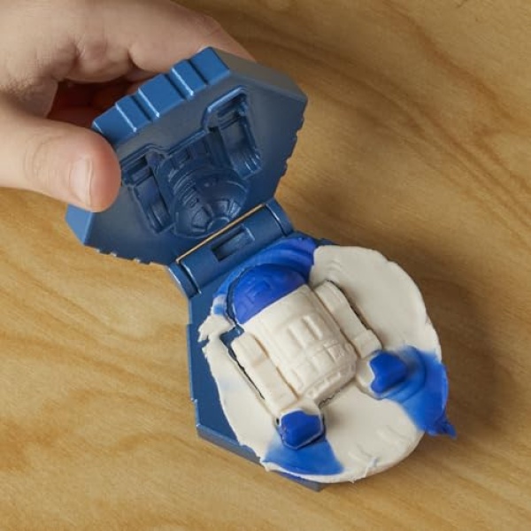 Play-Doh Star Wars Squish & Slice Lightsabers with 4 Tubs - Image 8