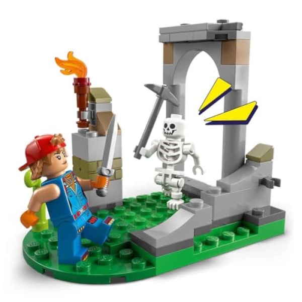 LEGO Fortnite Peely & Sparkplug's Camp, Gaming Toy 77075 - Image 3