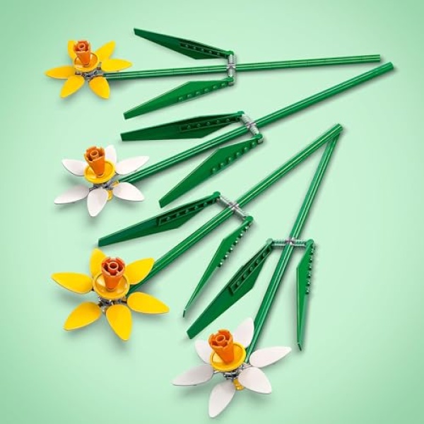 LEGO Creator Daffodils Artificial Faux Flowers Set 40747 - Image 3