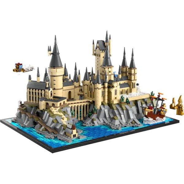 LEGO Harry Potter Hogwarts Castle and Grounds Big Set 76419 - Image 3