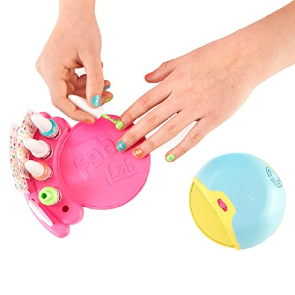FabLab Glam and Glow Nail Studio - Image 6