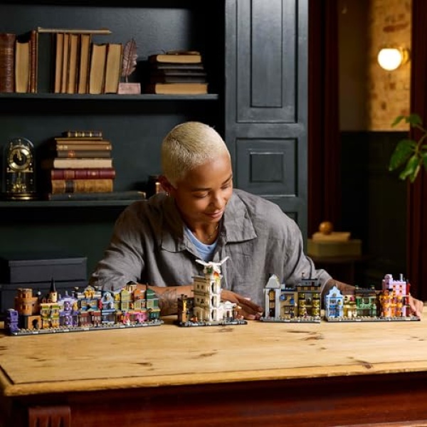LEGO Harry Potter Diagon Alley Wizarding Shops Set 76444 - Image 8
