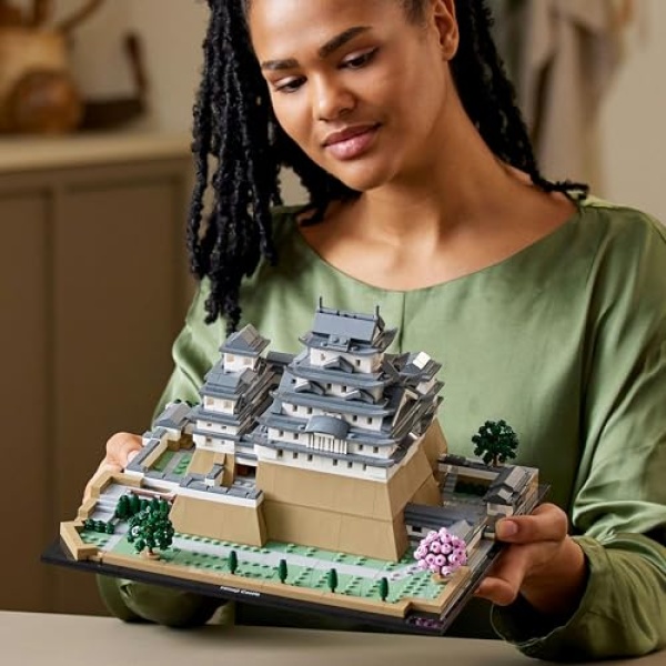 LEGO Architecture Himeji Castle Model Adults Set 21060 - Image 8