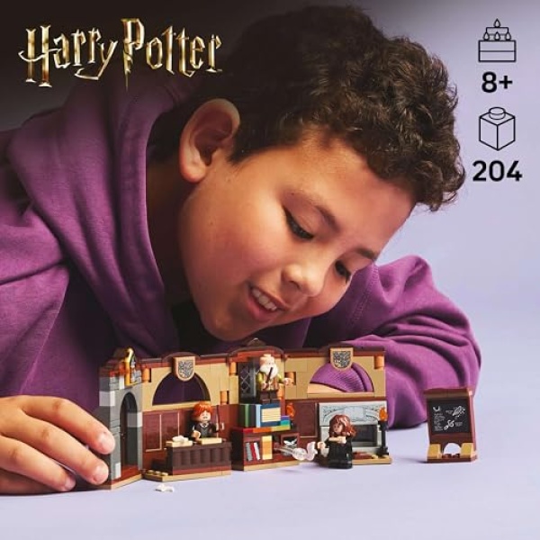 LEGO Harry Potter Hogwarts Castle: Charms Class Set 76442 - Image 6