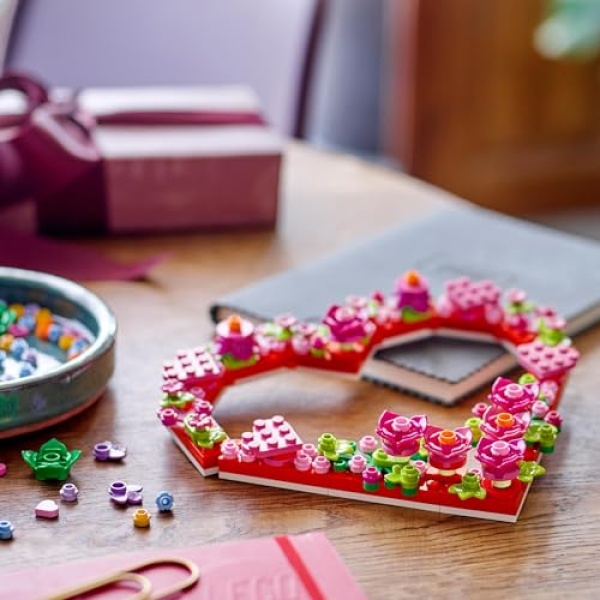 LEGO Valentines Heart Ornament 40638 - Image 5