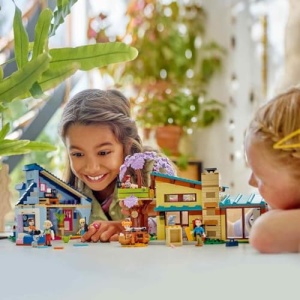 LEGO Friends Olly and Paisley's Family Houses Toy Set 42620