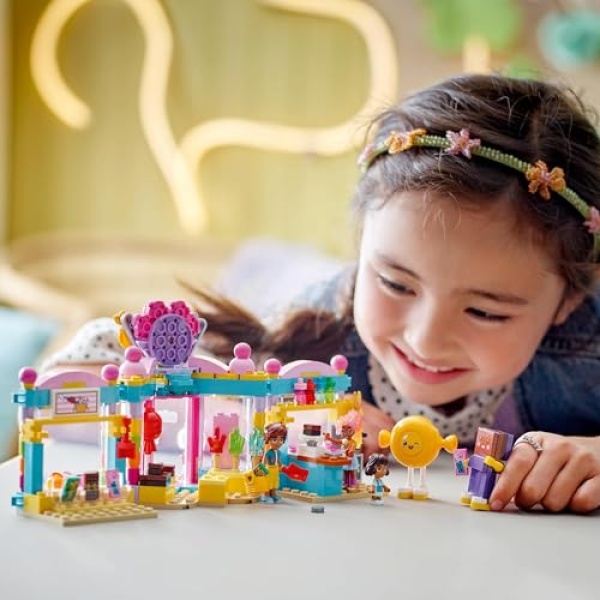 LEGO Friends Heartlake City Sweet Shop Role-Play Toy 42649 - Image 5