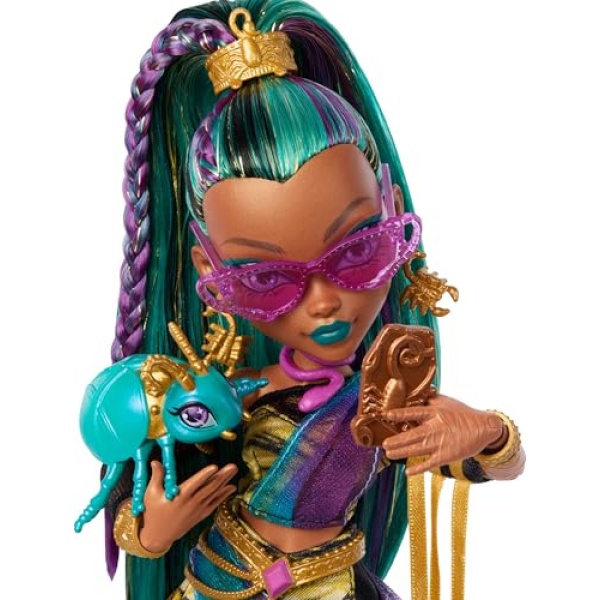 Monster High Nefera De Nile Doll, with Pet Scarab - Image 3