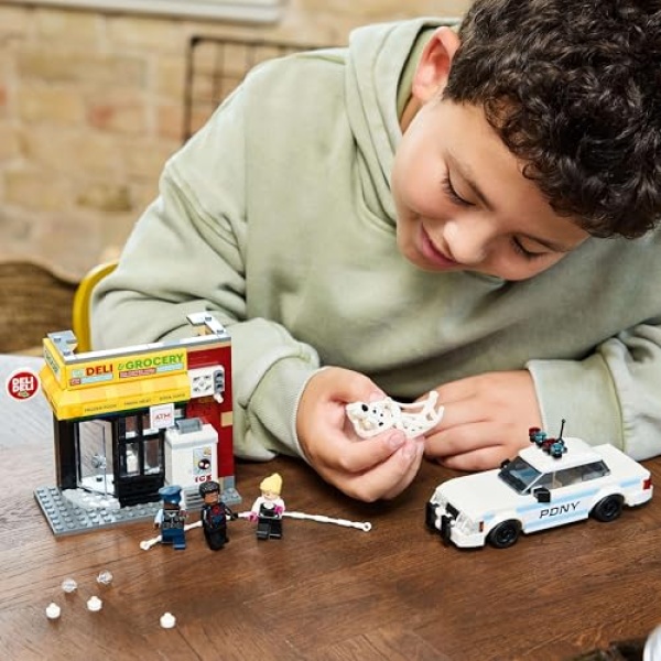 LEGO Marvel Spider-Verse: Miles Morales vs. The Spot 76311 - Image 4