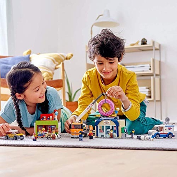 LEGO City Donut Shop Opening Playset - 60233 - Image 5