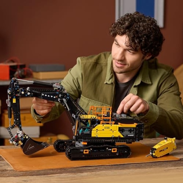 LEGO Technic Volvo EC500 Hybrid Excavator Building Set 42215 - Image 6