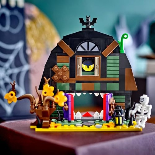 LEGO Halloween Barn, Creative Building Toy for Kids 40721 - Image 3