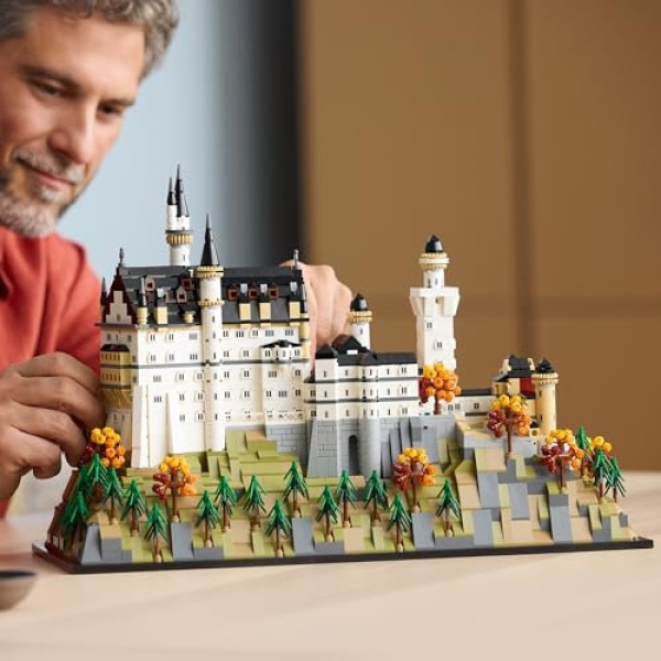 LEGO Architecture Neuschwanstein Castle Set for Adults 21063 - Image 6