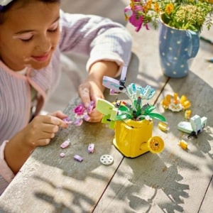 LEGO Creator 3in1 Flowers in Watering Can Nature Toys 31149