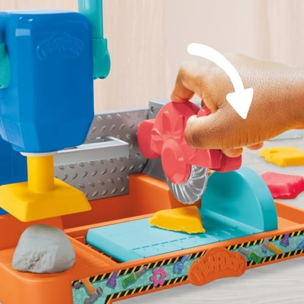 Play-Doh Stamp & Saw Tool Bench with 5 Tubs & 4 Accessories - Image 8