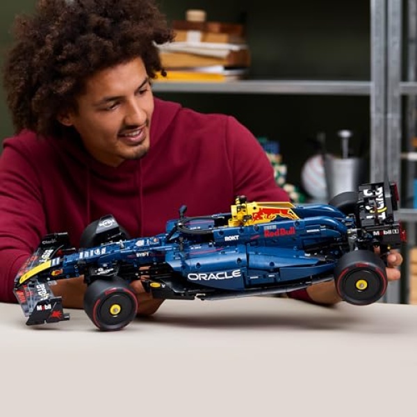 LEGO Technic Oracle Red Bull Racing RB20 F1 Car Model 42206 - Image 8