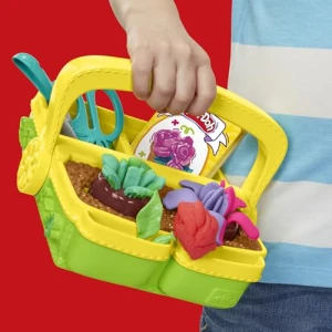 Play-Doh Blooming Flowers with 5 Tubs & 15 Accessories