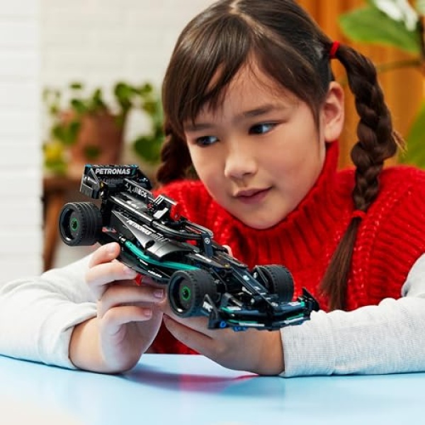 LEGO Technic Mercedes-AMG F1 W14 E Performance Car 42165 - Image 6