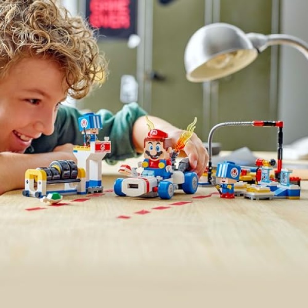 LEGO Super Mario: Mario Kart - Toad's Garage Toy Set 72035 - Image 6
