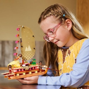 LEGO Disney Princess Moana's Adventure Canoe Set 43270