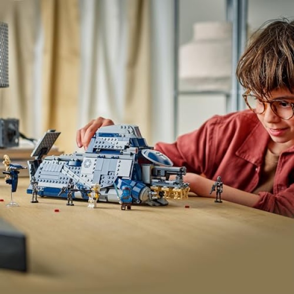 LEGO Star Wars Battle of Felucia Separatist MTT Set 75435 - Image 6